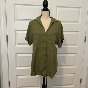 Abercrombie & Fitch Olive Green Short-Sleeve Button-Down Shirt